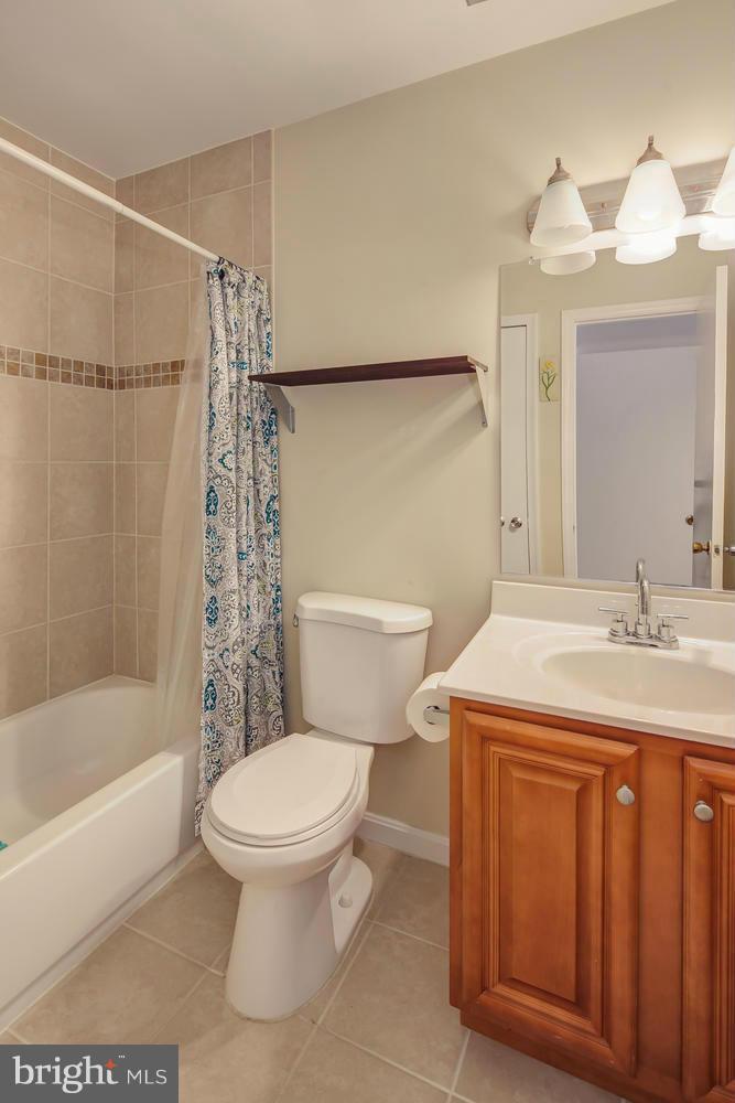 6014 Sunset Ridge Court Centreville, VA 20121 - Photo 17 of 28 Bath