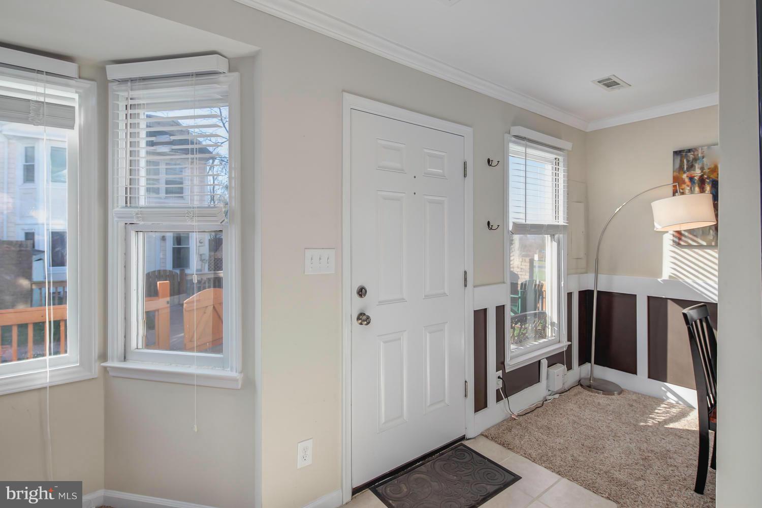 6014 Sunset Ridge Court Centreville, VA 20121 - Photo 3 of 28 Interior (General)