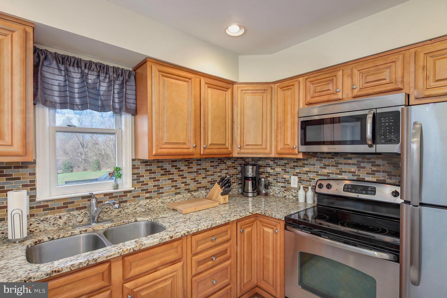6014 Sunset Ridge Court Centreville, VA 20121 - Photo 8 of 28 Kitchen