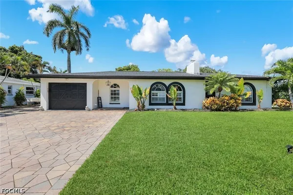$599,000 | 8327 Riviera Avenue, Fort Myers, FL 33919