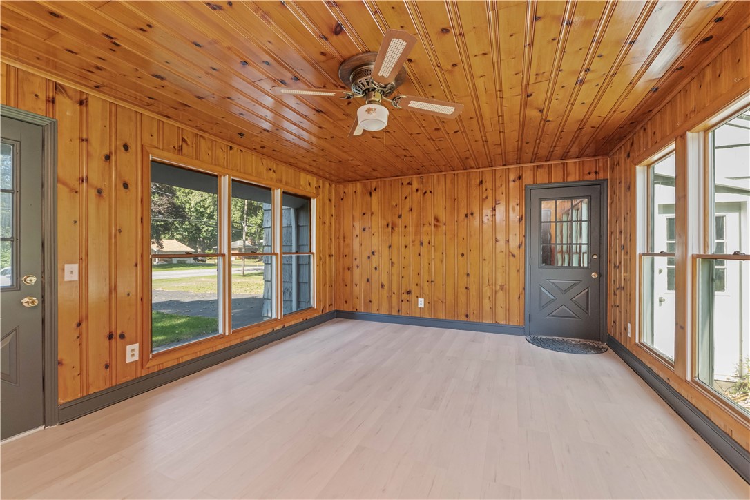 998 Gravel Road Webster, NY 14580 - Photo 12 of 28