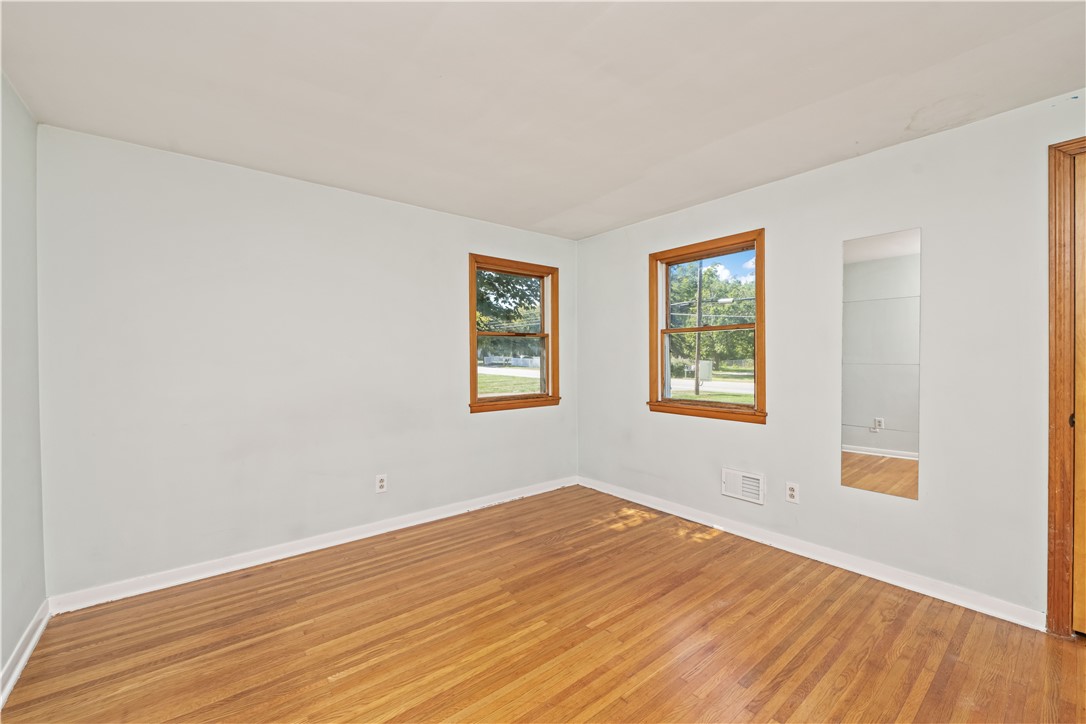 998 Gravel Road Webster, NY 14580 - Photo 14 of 28