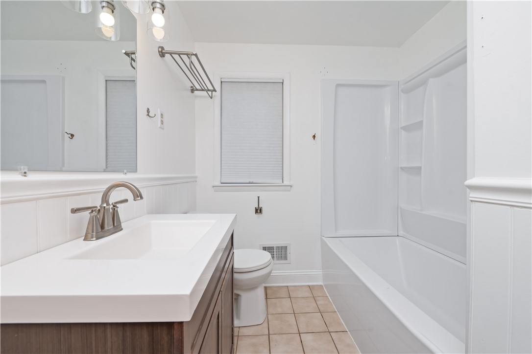 998 Gravel Road Webster, NY 14580 - Photo 18 of 28