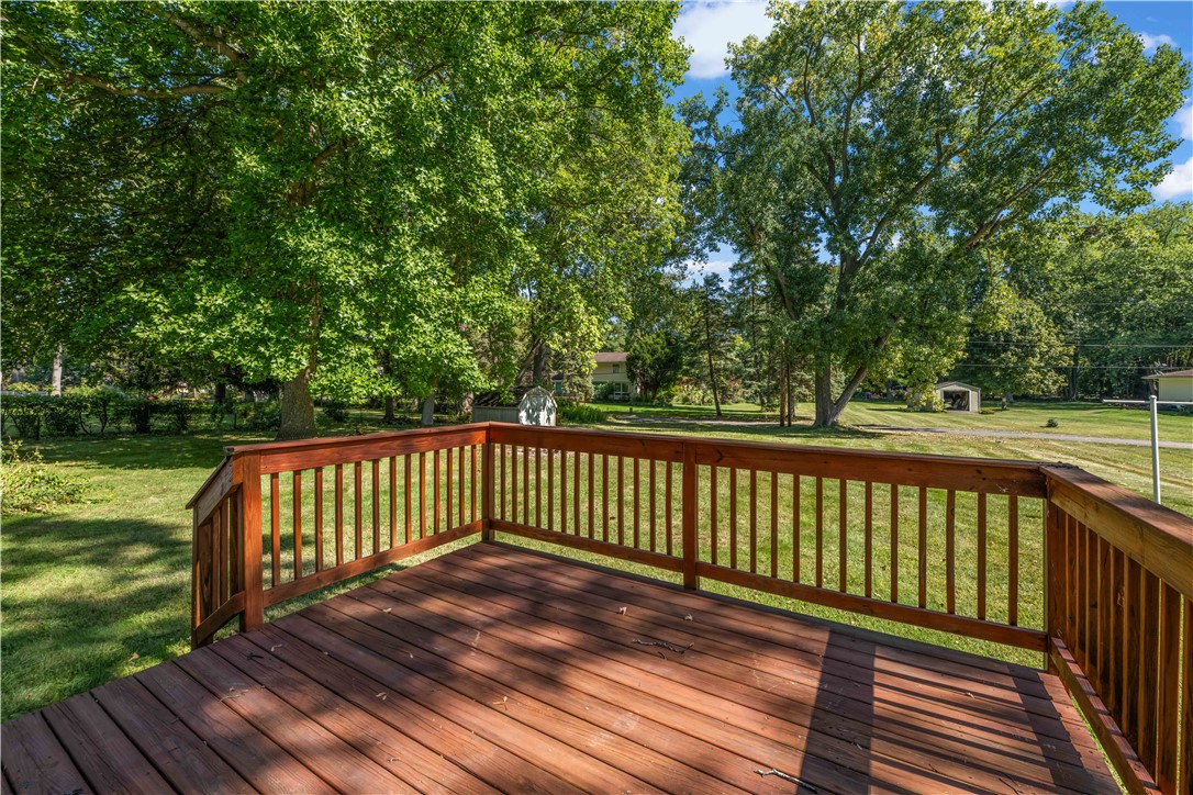 998 Gravel Road Webster, NY 14580 - Photo 25 of 28