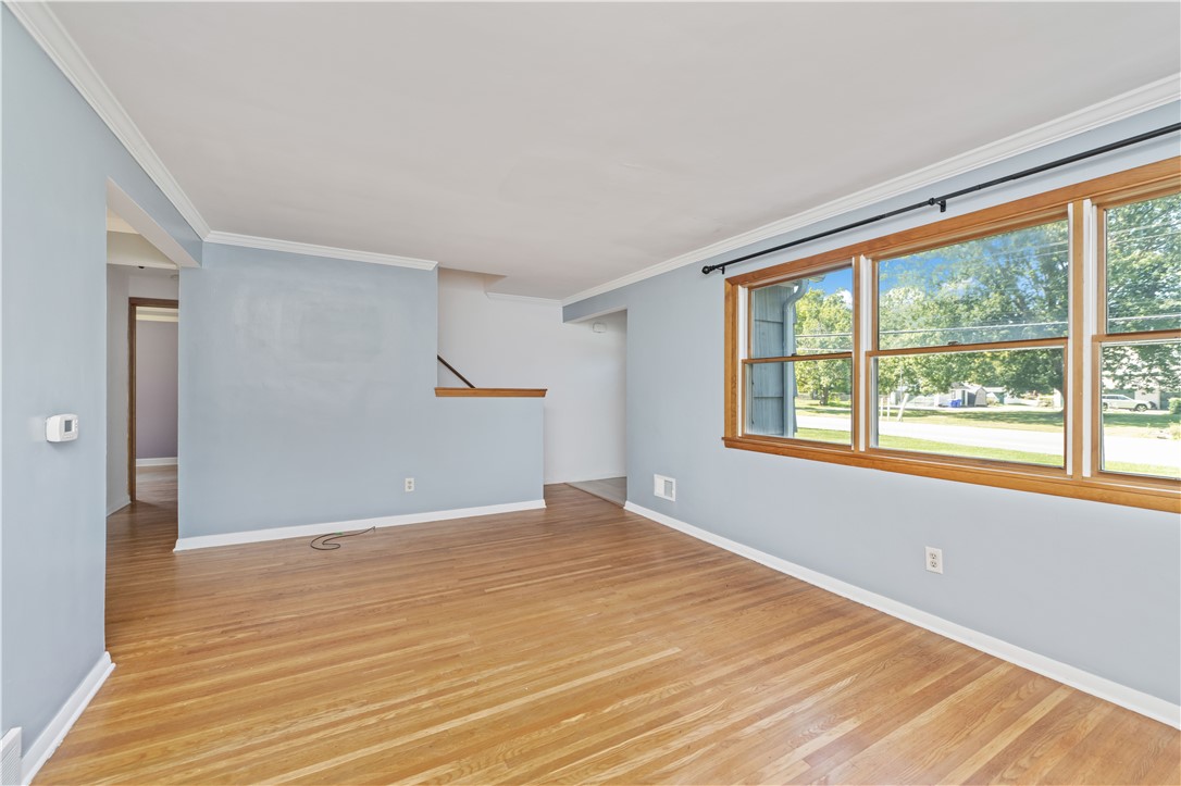 998 Gravel Road Webster, NY 14580 - Photo 5 of 28