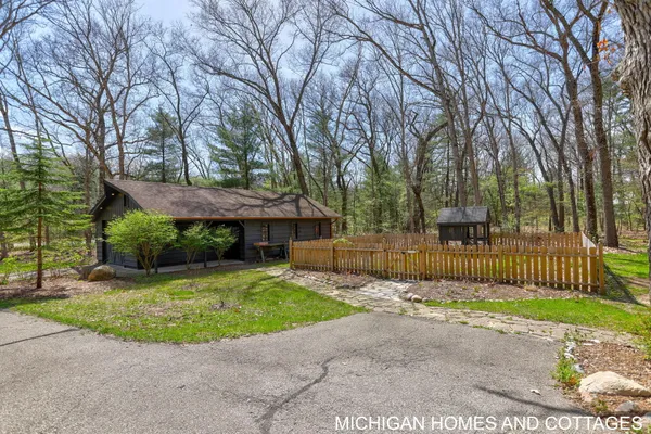 $1,299,900 | 4303 132nd Avenue, Hamilton, MI 49419