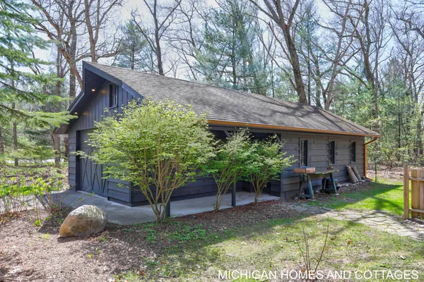 $1,299,900 | 4303 132nd Avenue, Hamilton, MI 49419
