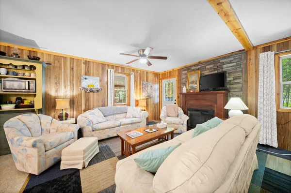 $299,900 | 20308 Lakeview Road, Tustin, MI 49688