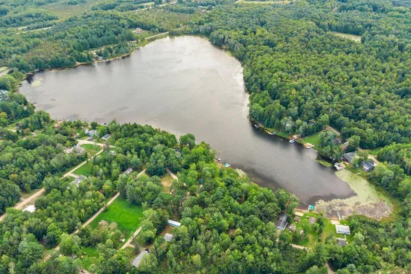 $299,900 | 20308 Lakeview Road, Tustin, MI 49688