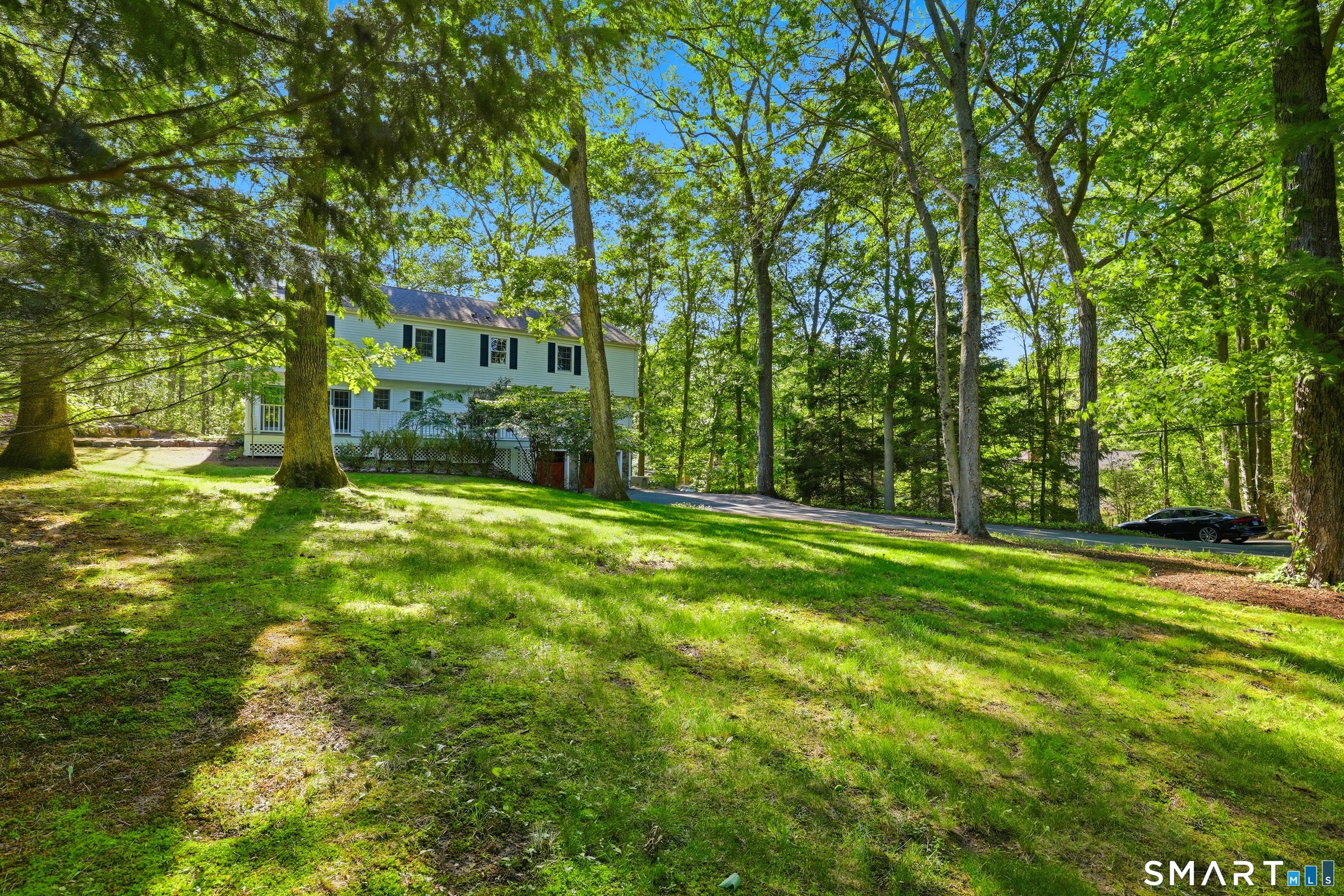 156 West Haviland Lane Stamford, CT 06903 - Photo 3 of 29