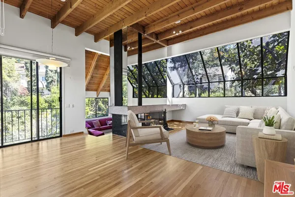 $2,075,000 | 3275 Buckingham Road, Glendale, CA 91206