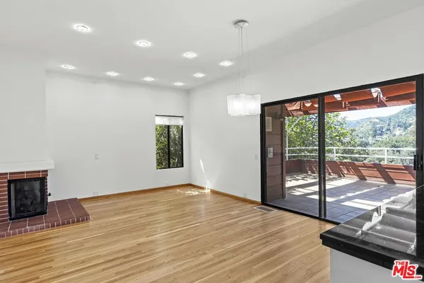 $2,075,000 | 3275 Buckingham Road, Glendale, CA 91206