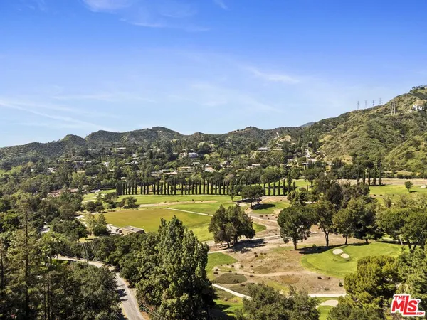$2,075,000 | 3275 Buckingham Road, Glendale, CA 91206