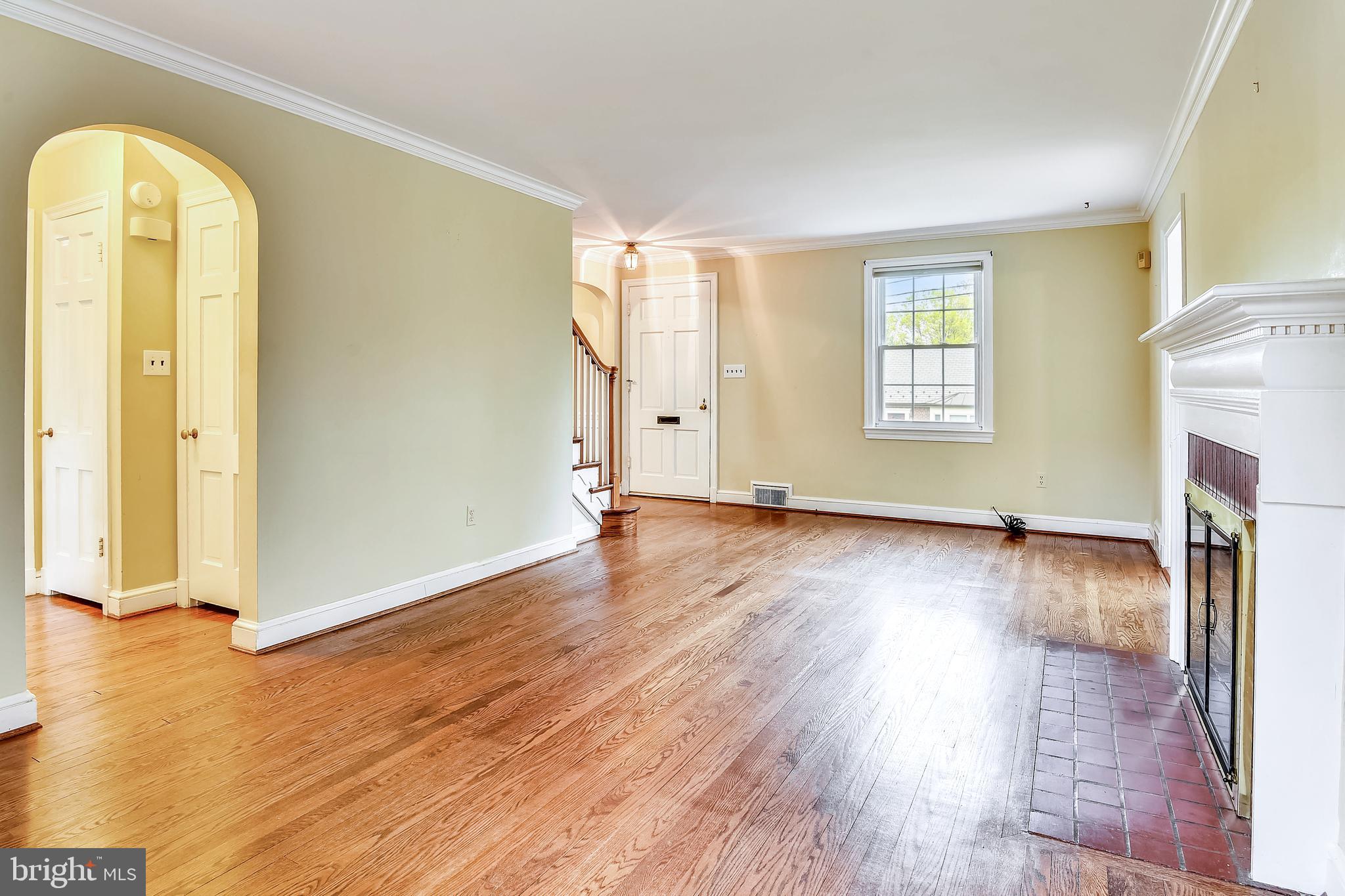 9503 Thornhill Road Silver Spring, MD 20901 - Photo 13 of 46