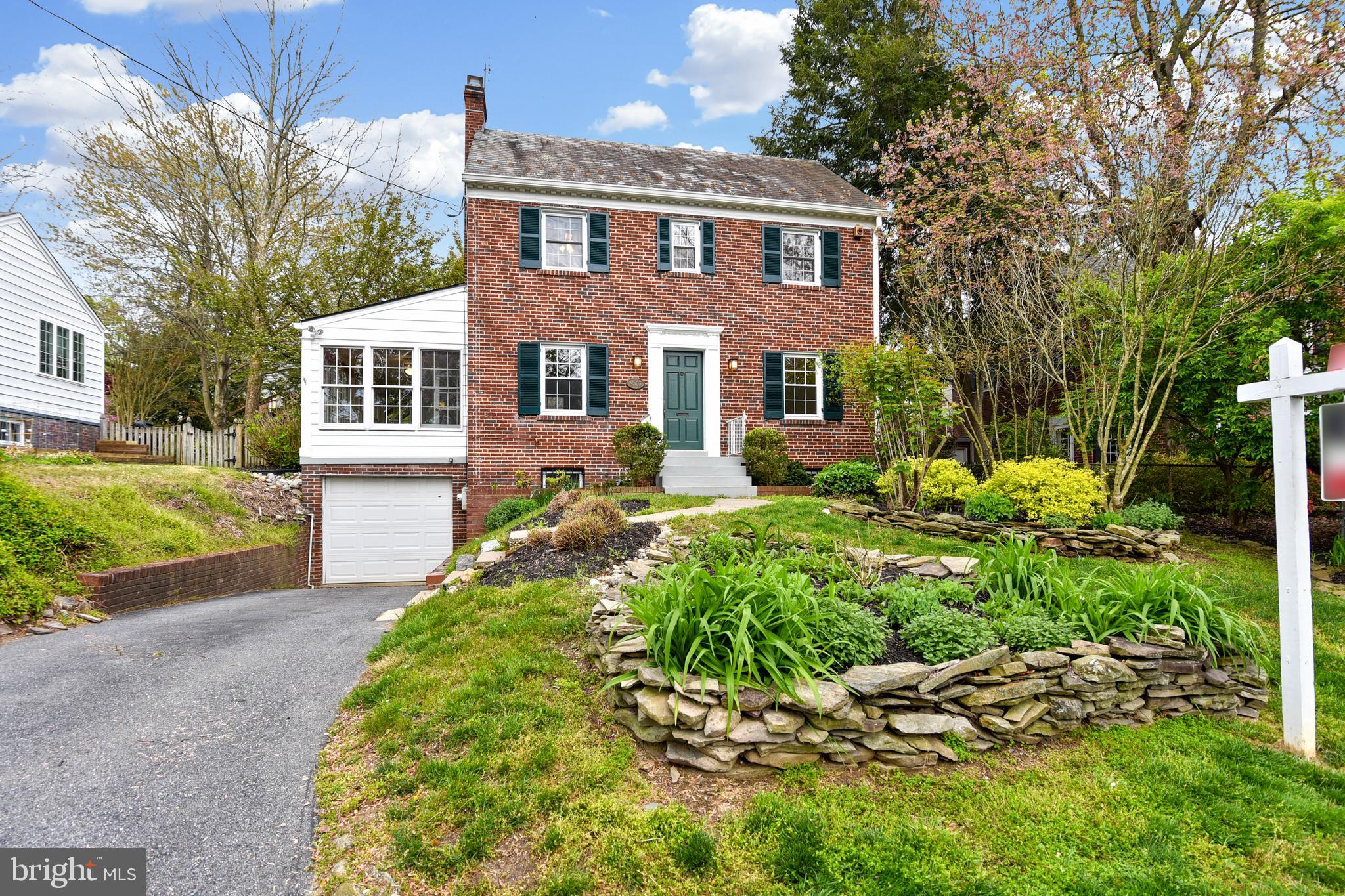9503 Thornhill Road Silver Spring, MD 20901 - Photo 3 of 46