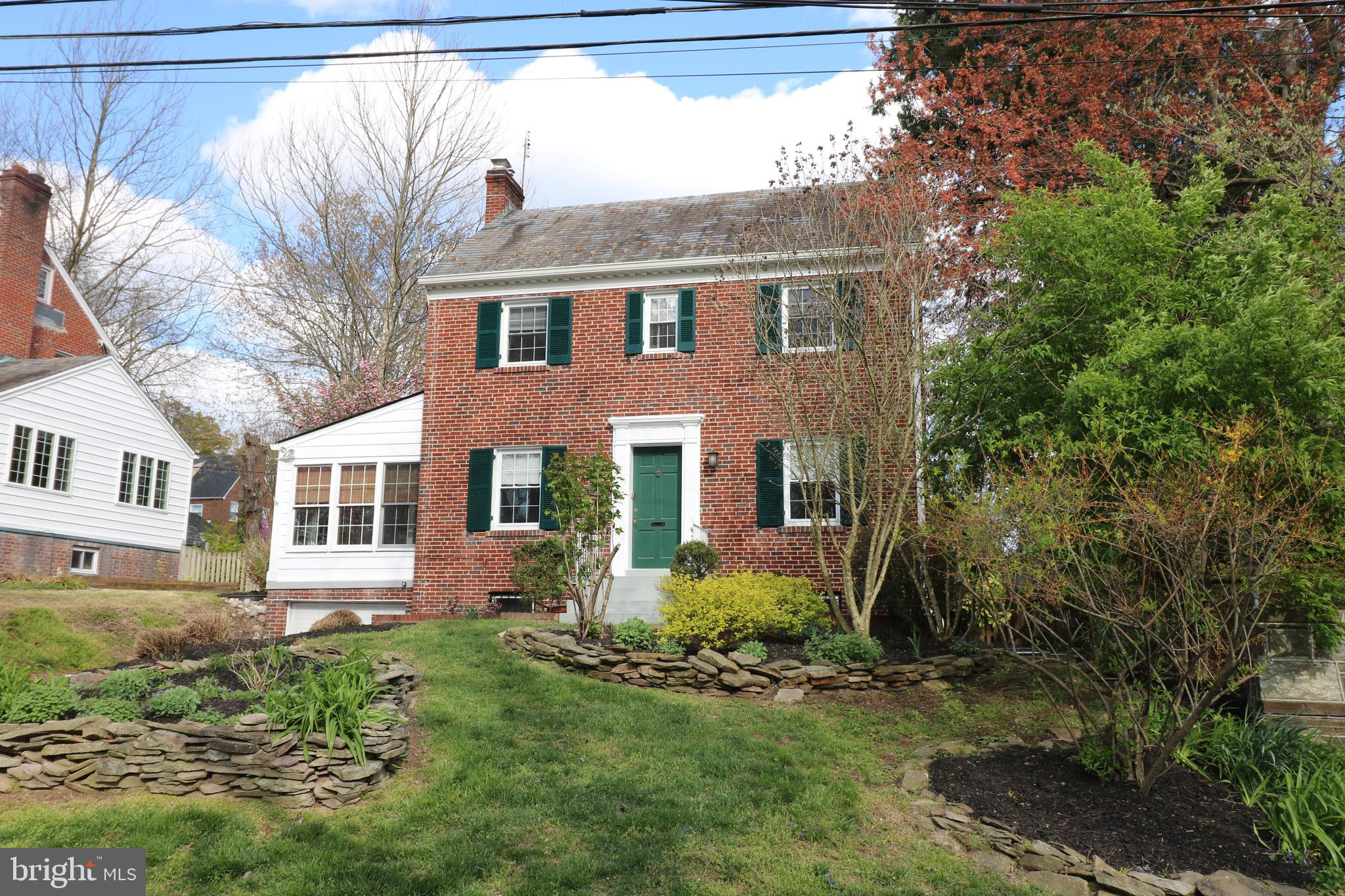 9503 Thornhill Road Silver Spring, MD 20901 - Photo 4 of 46