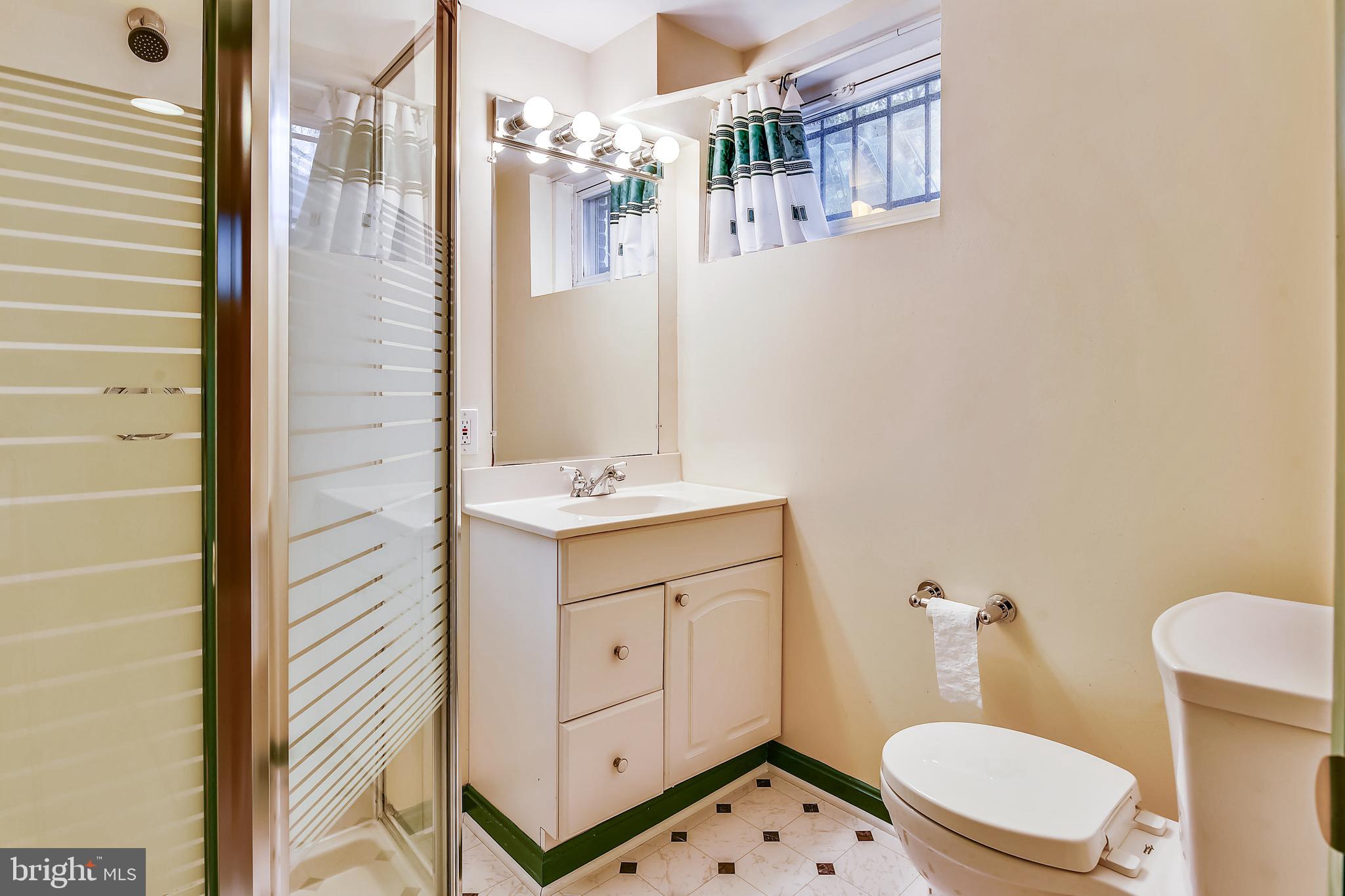 9503 Thornhill Road Silver Spring, MD 20901 - Photo 33 of 46