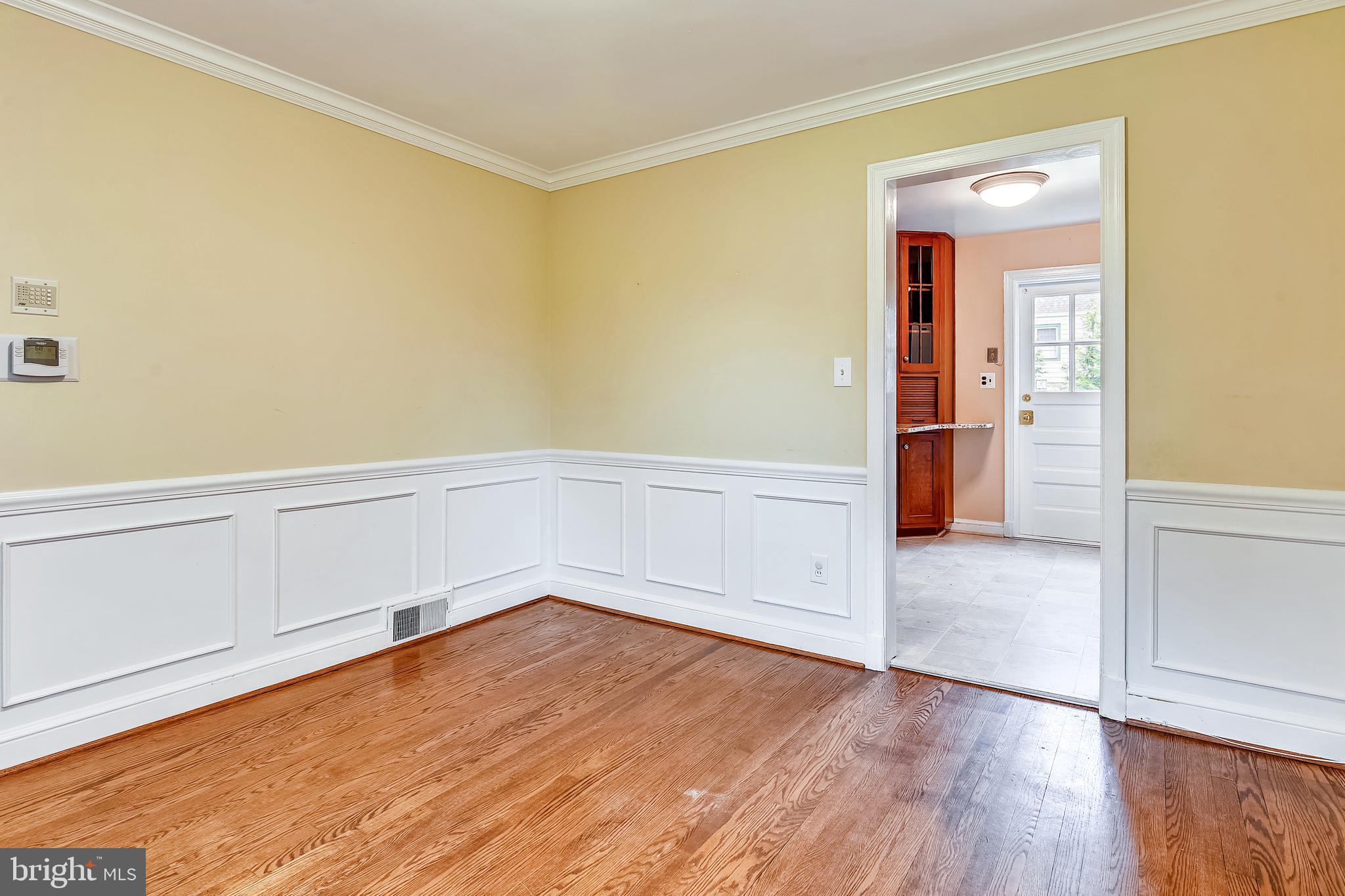 9503 Thornhill Road Silver Spring, MD 20901 - Photo 9 of 46