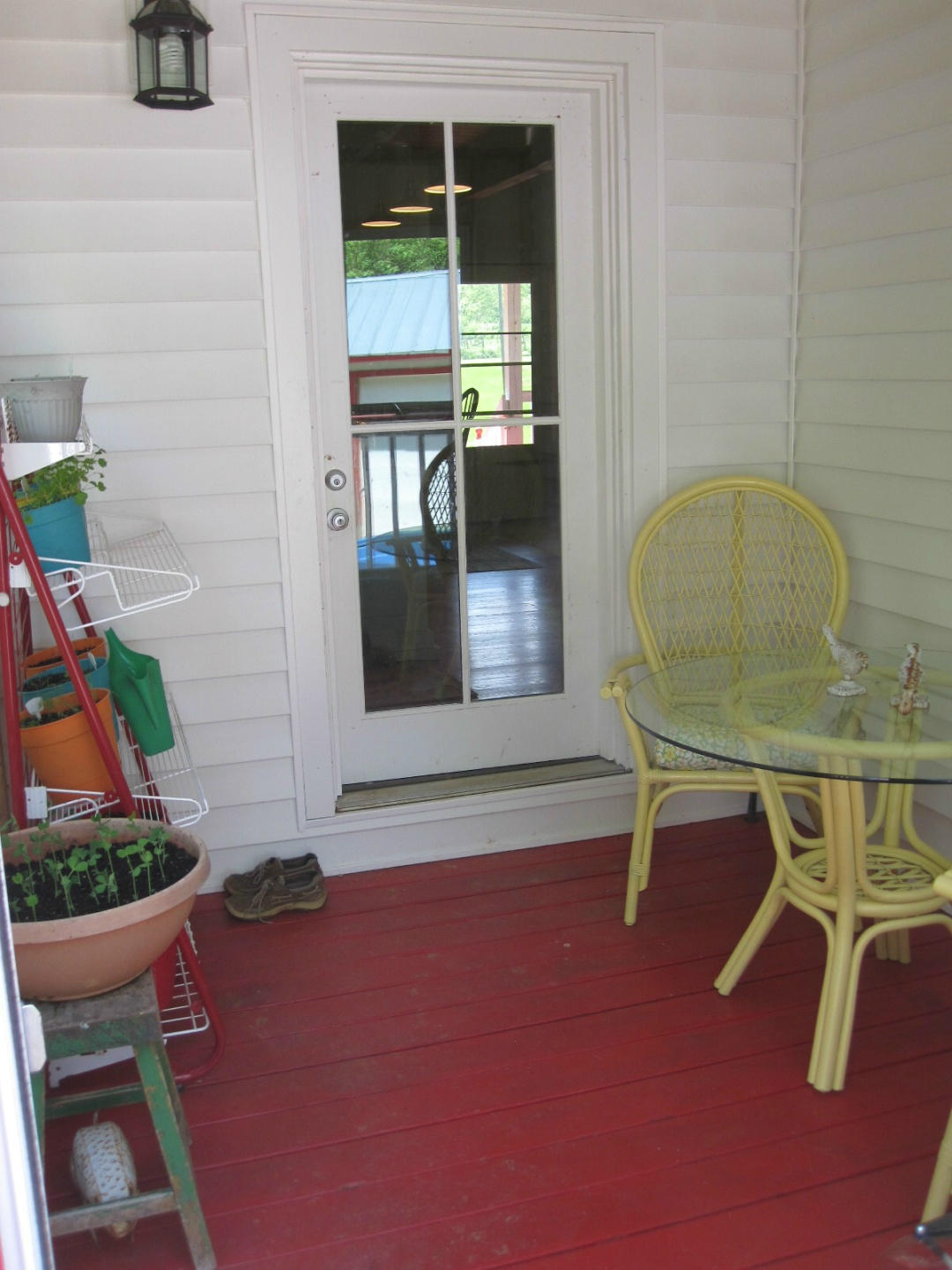 1405 Poor Farm Road Southeast Floyd, VA 24091 - Photo 30 of 46 a living room with furniture
