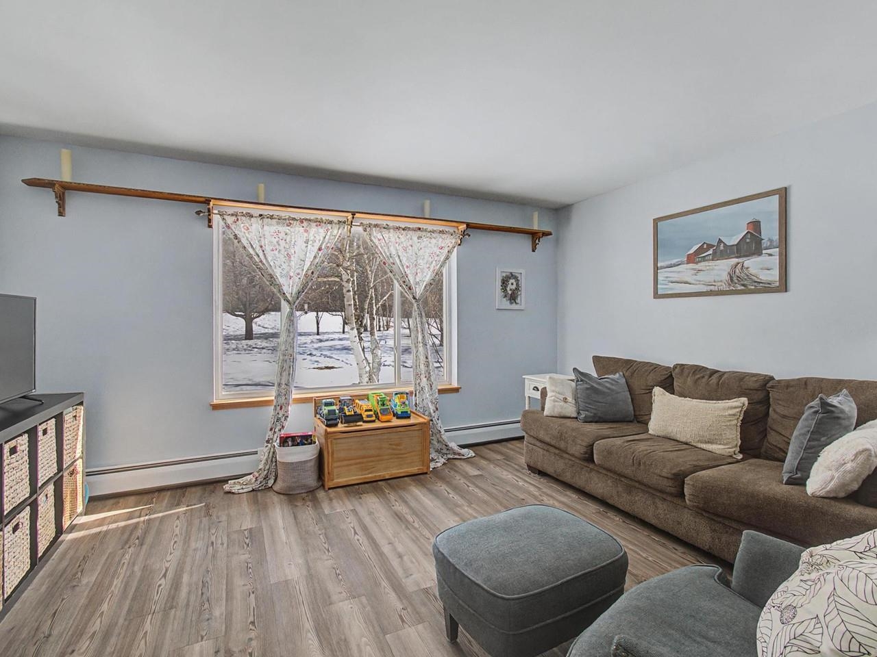 66 Starbird Road, Unit E Jericho, VT 05465 - Photo 3 of 29