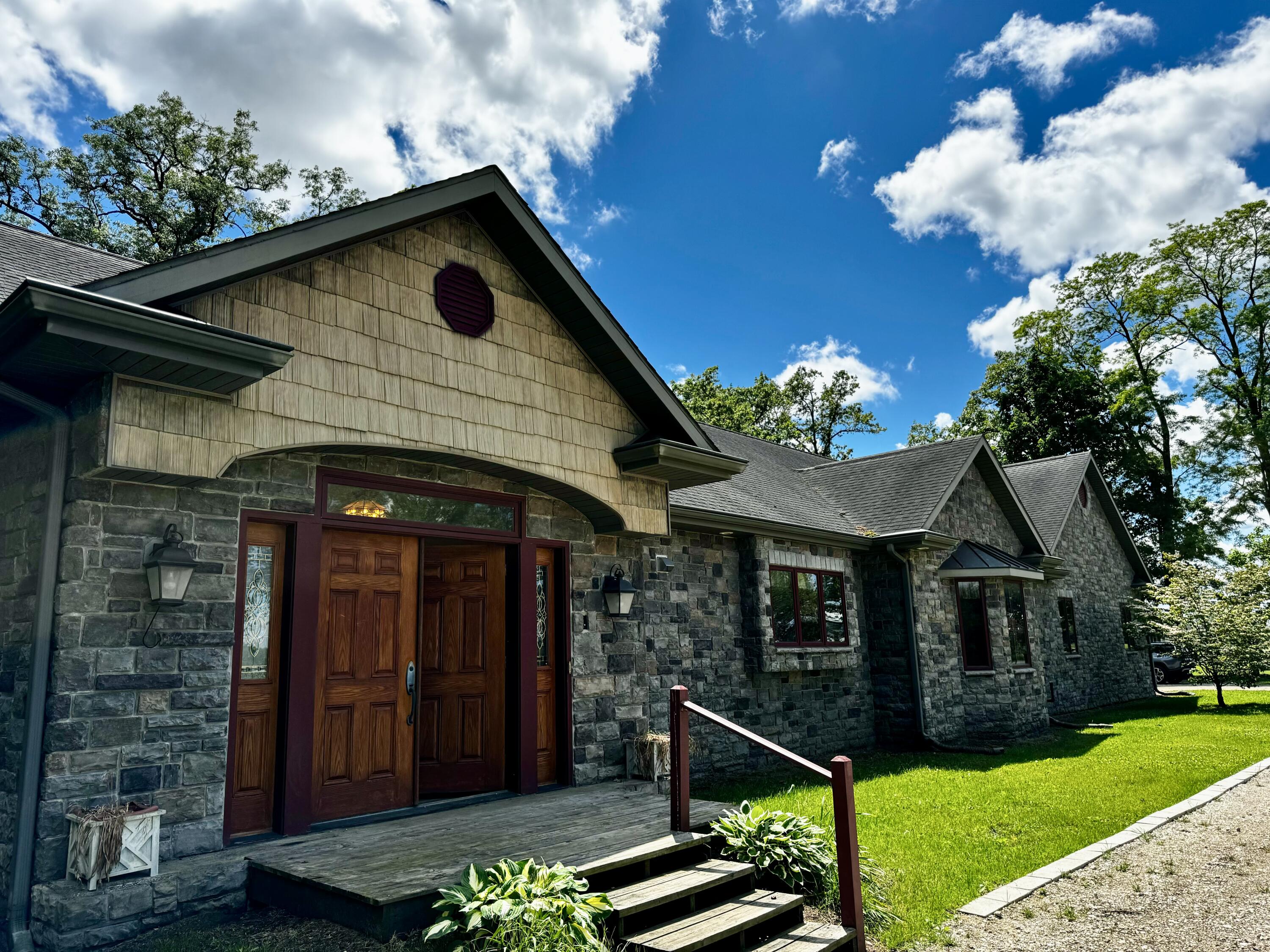 2330 West Bertrand Road Niles, MI 49120 - Photo 1 of 61 IMG_6260