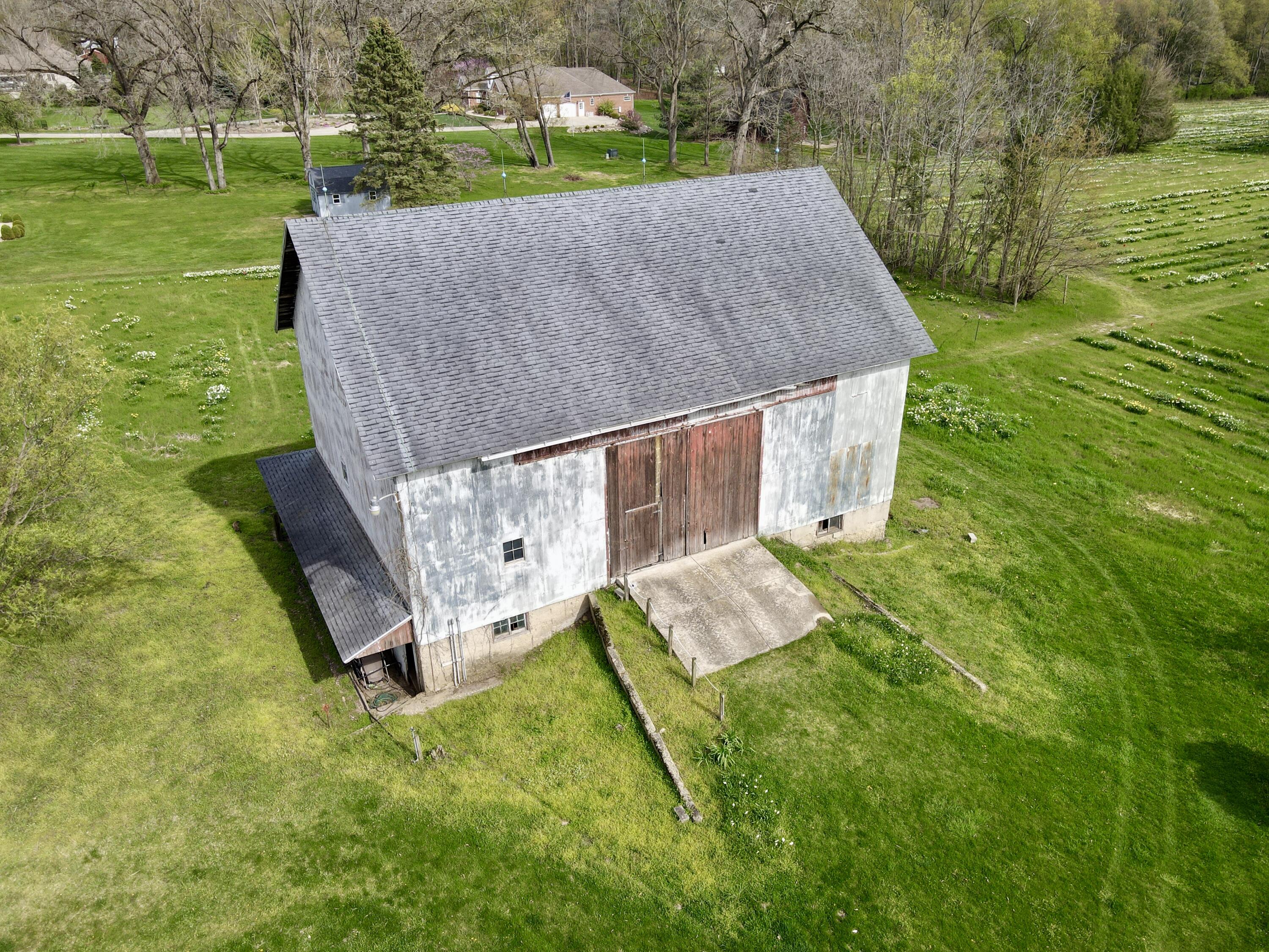 2330 West Bertrand Road Niles, MI 49120 - Photo 20 of 61 dji_fly_20240422_164216_288_171381855069