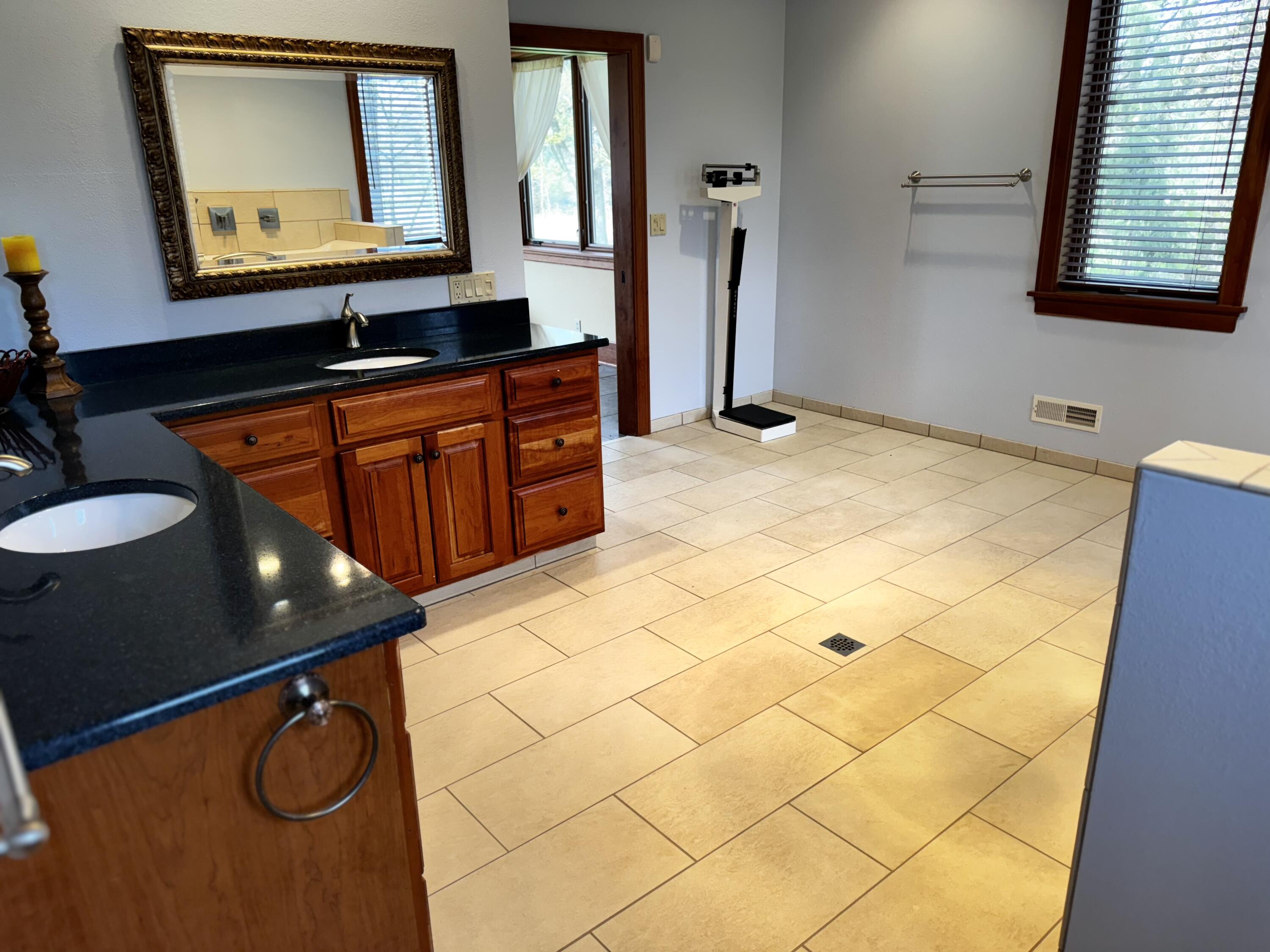 2330 West Bertrand Road Niles, MI 49120 - Photo 52 of 61 IMG_5422