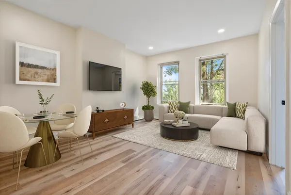 $3,750 | 122 Union Park Street, Unit 1, Boston, MA 02118