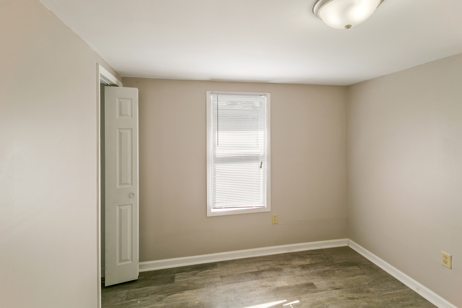 502 East High Street Morris, IL 60450 - Photo 7 of 16