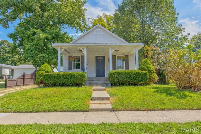 $129,000 | 505 South Lafayette Street, Jerseyville, IL 62052