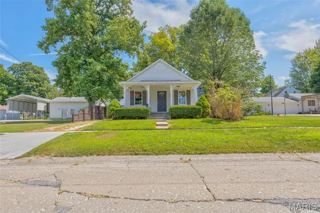 $129,000 | 505 South Lafayette Street, Jerseyville, IL 62052
