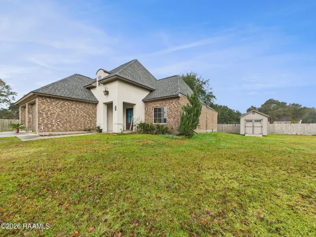 $315,000 | 307-305 Oakview Drive, Broussard, LA 70518