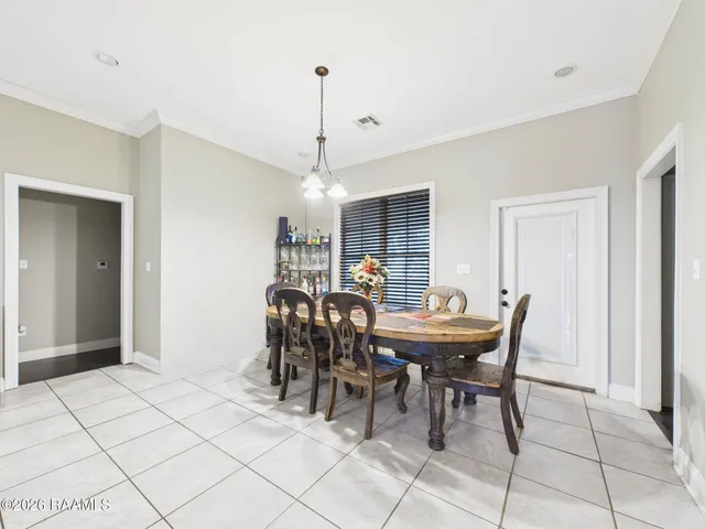 $315,000 | 307-305 Oakview Drive, Broussard, LA 70518