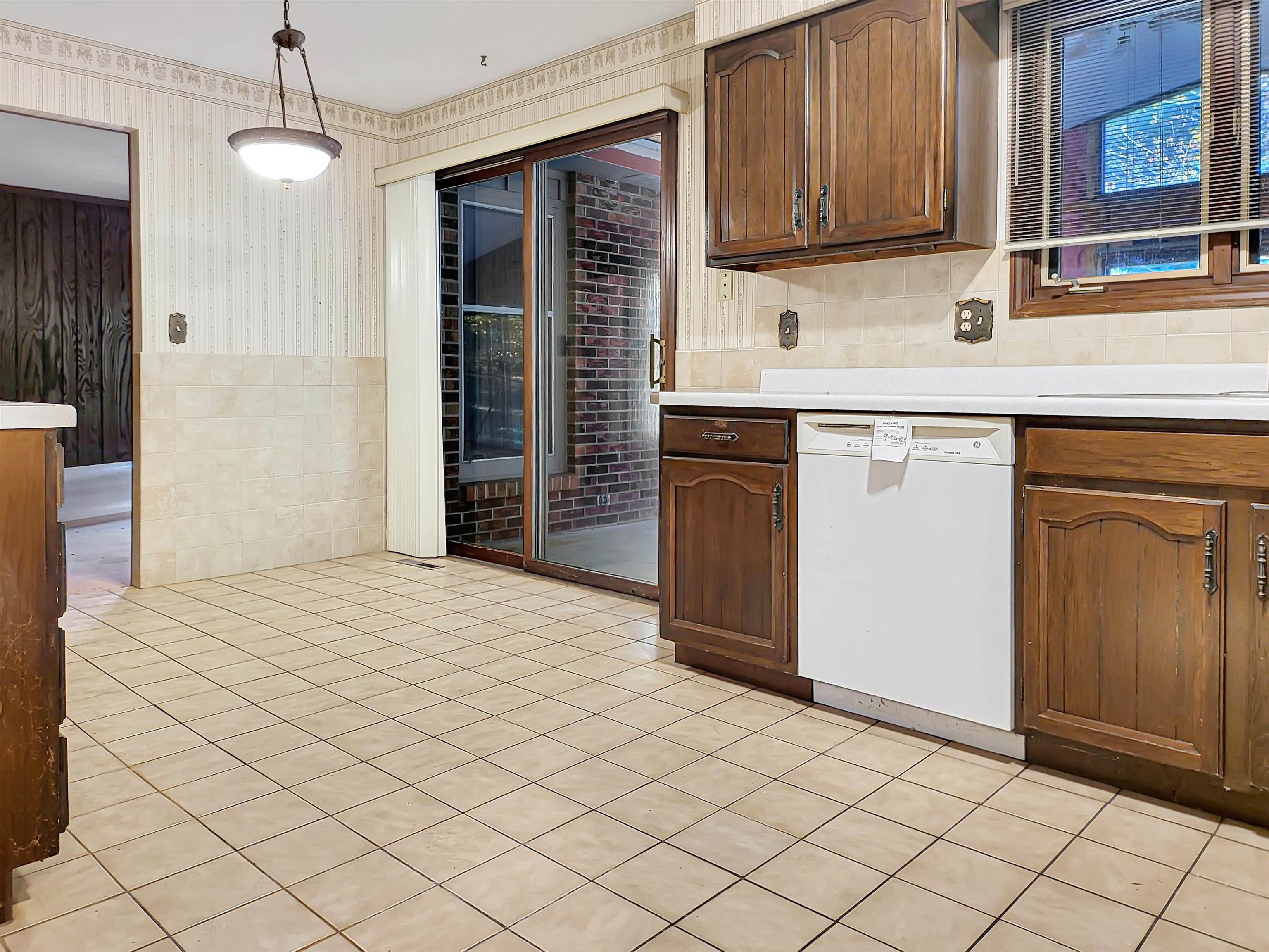 6321 Blyth Road Caledonia, IL 61011 - Photo 4 of 23 Gallery Image 4