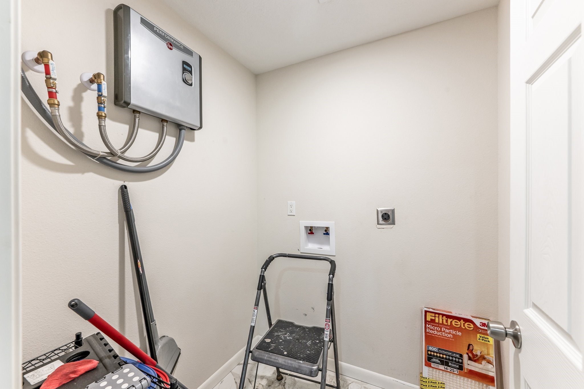 109 Monica Street Trinity, TX 75862 - Photo 25 of 32 a view of a hallway with furniture
