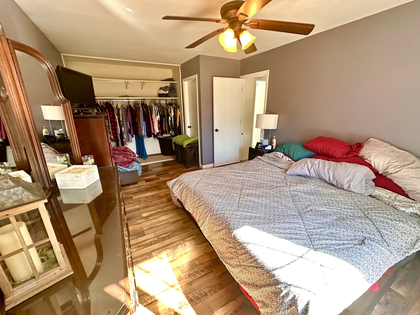 5 Shermead Road Montgomery, IL 60538 - Photo 12 of 27 a bed sitting in a bedroom next to a window