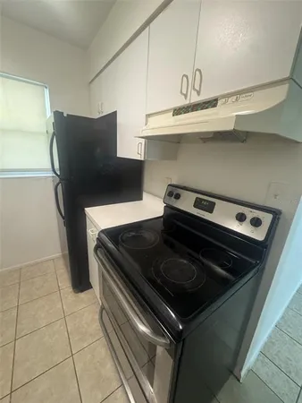 $1,300 | 828 Sky Lake Circle, Unit D, Orlando, FL 32809