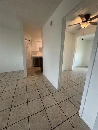 $1,300 | 828 Sky Lake Circle, Unit D, Orlando, FL 32809