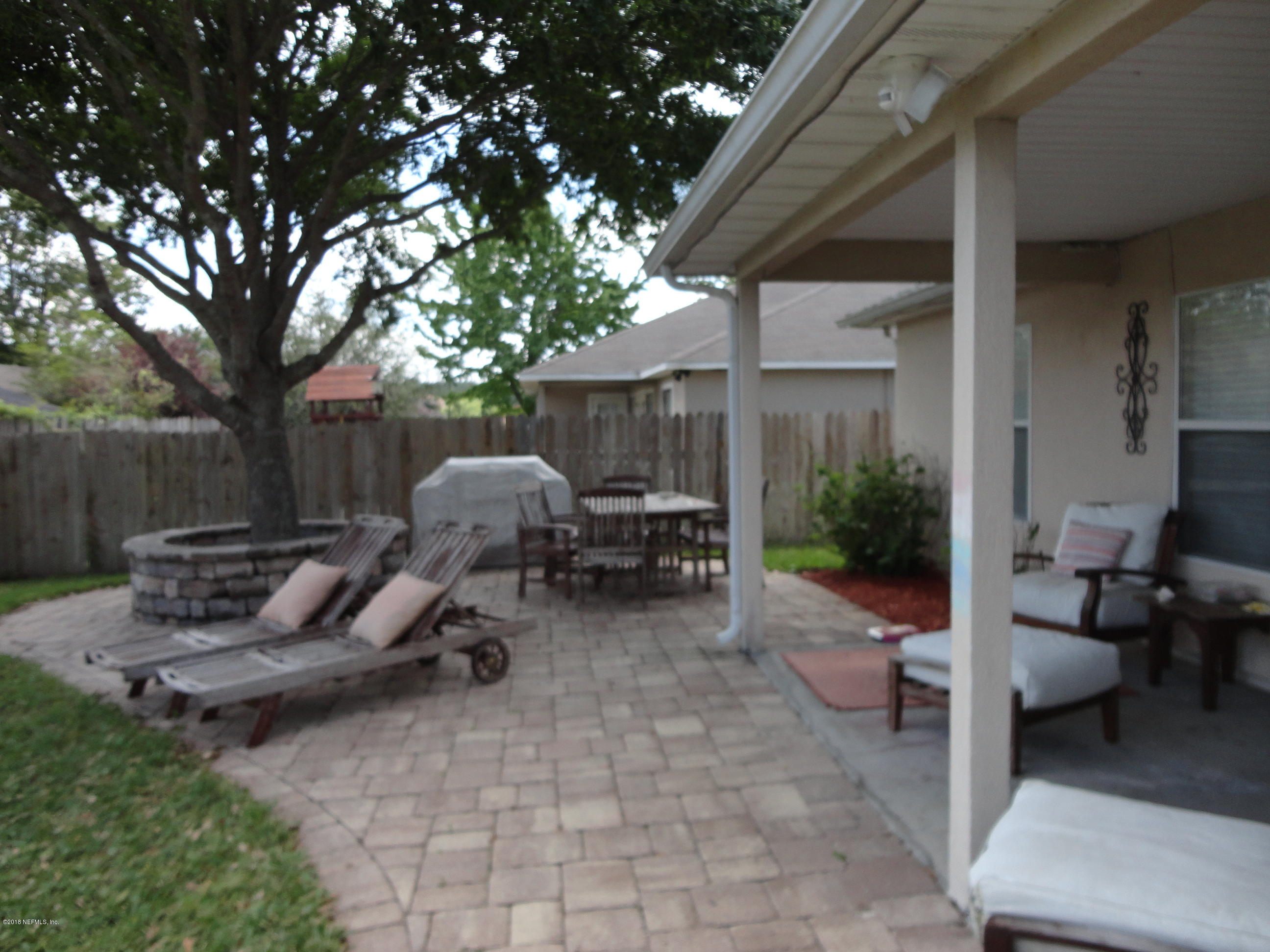10244 Rising Mist Lane Jacksonville, FL 32221 - Photo 30 of 34 Landscaped Patio