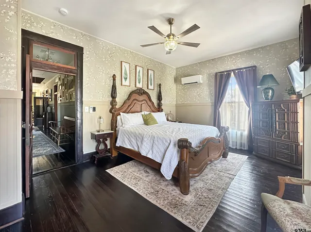 $650,000 | 406 West 1st Street, Mount Pleasant, TX 75455