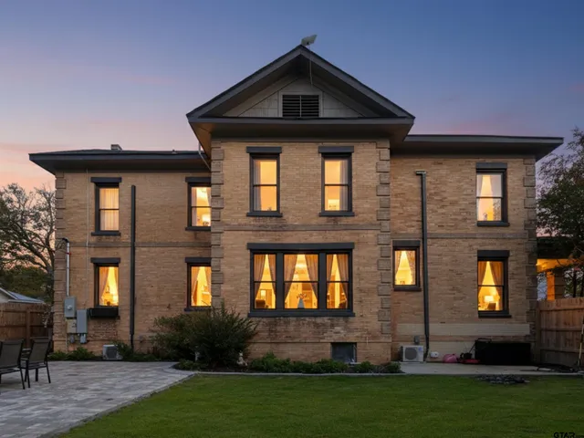 $650,000 | 406 West 1st Street, Mount Pleasant, TX 75455