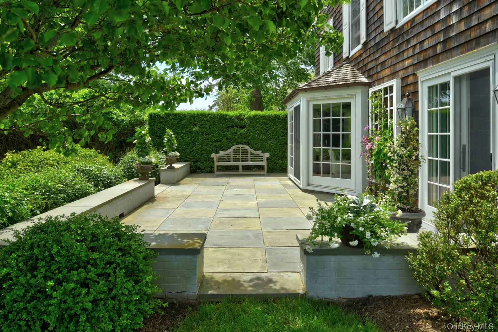 10 Jones Road East Hampton, NY 11937 - Photo 40 of 41