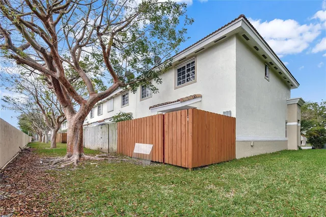 $2,300 | 13958 Southwest 260th Street, Unit 101, Homestead, FL 33032