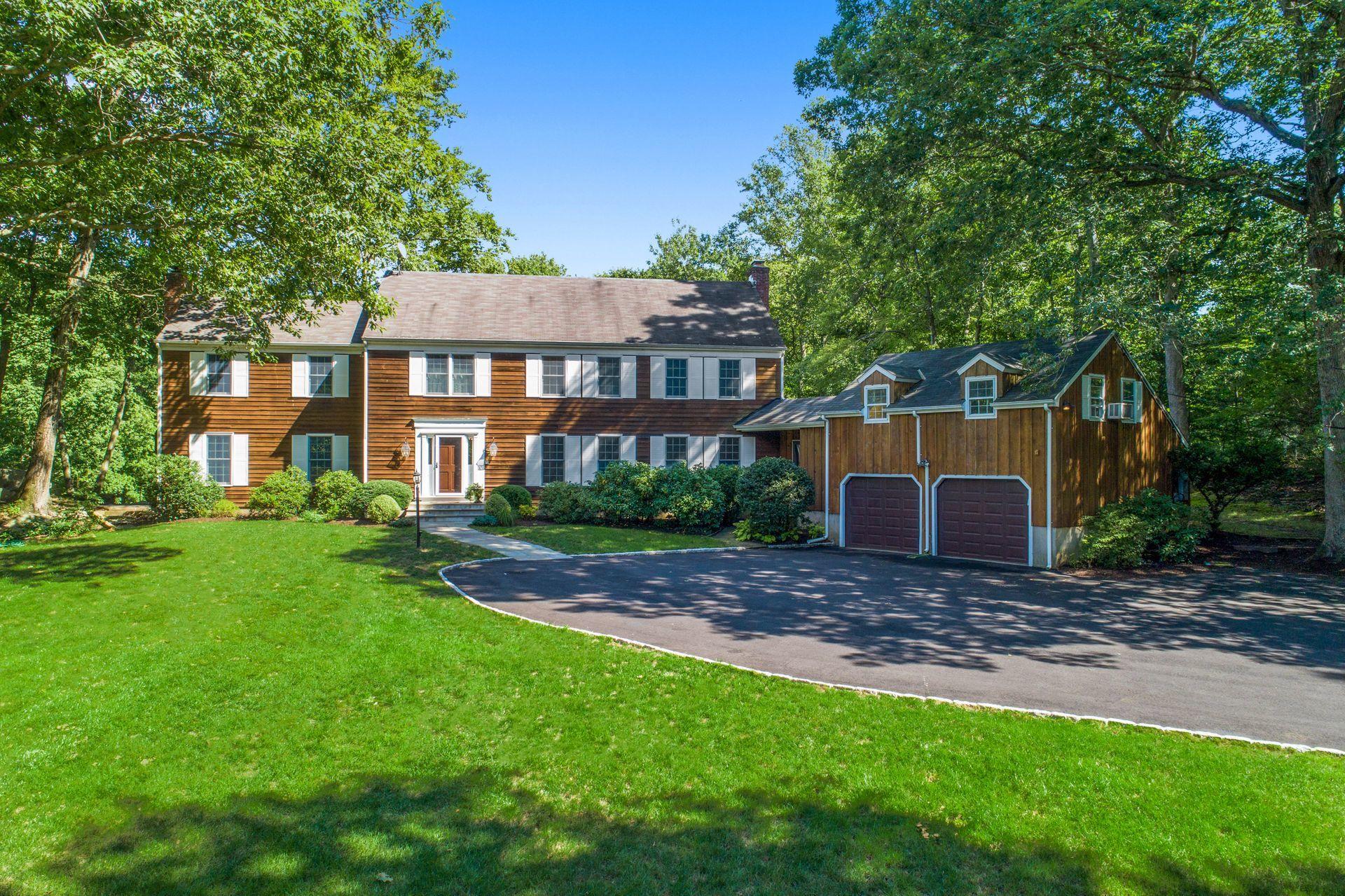 651 Laurel Road New Canaan, CT 06840 - Photo 1 of 34 Front