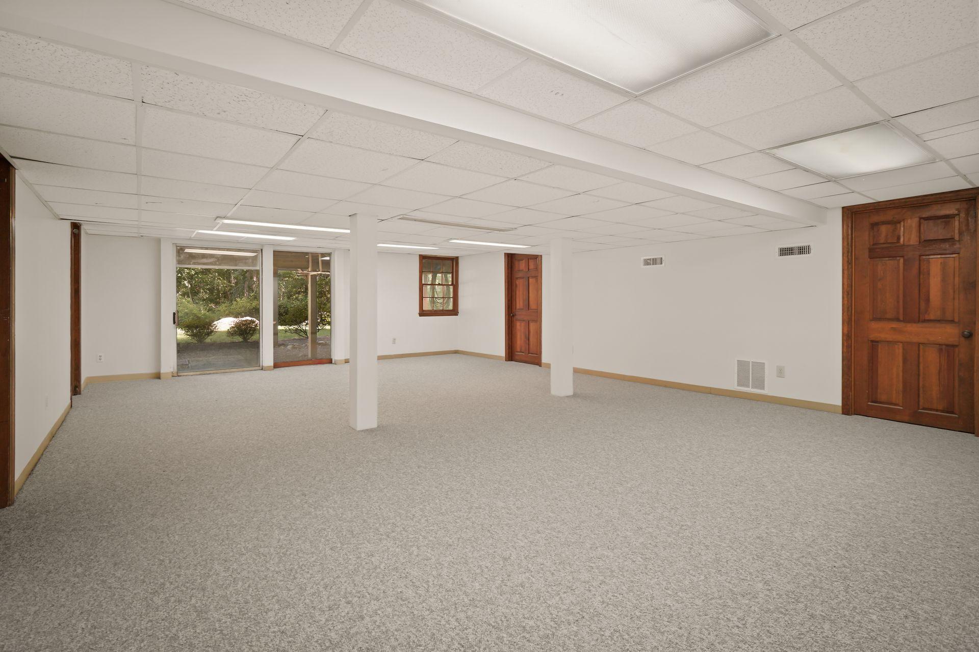 651 Laurel Road New Canaan, CT 06840 - Photo 31 of 34 36