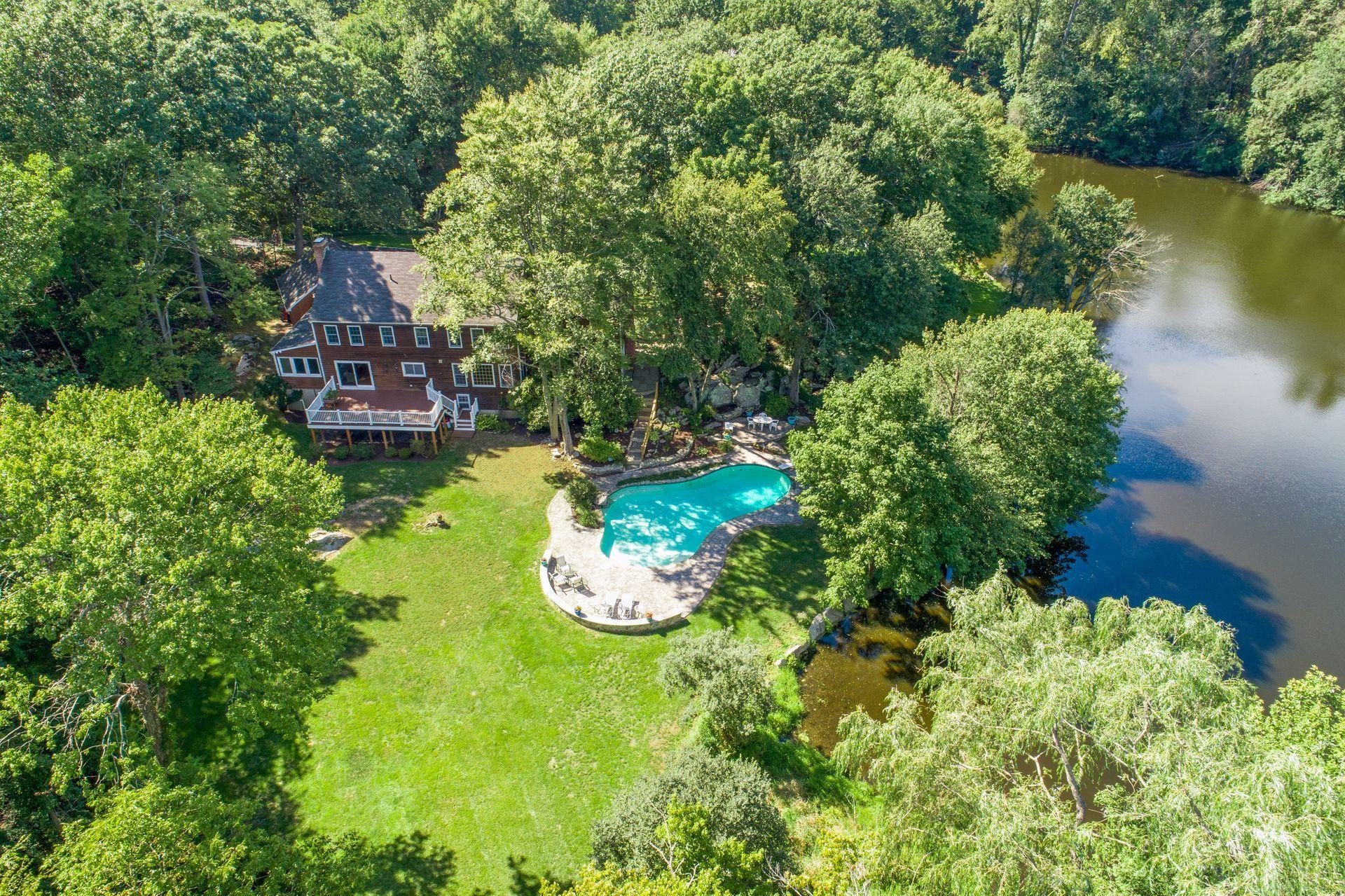 651 Laurel Road New Canaan, CT 06840 - Photo 8 of 34 8