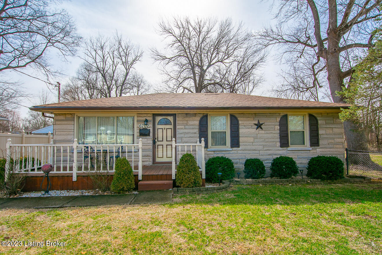 6702 Delton Road Louisville, KY 40258 - Photo 2 of 46 Front of house
