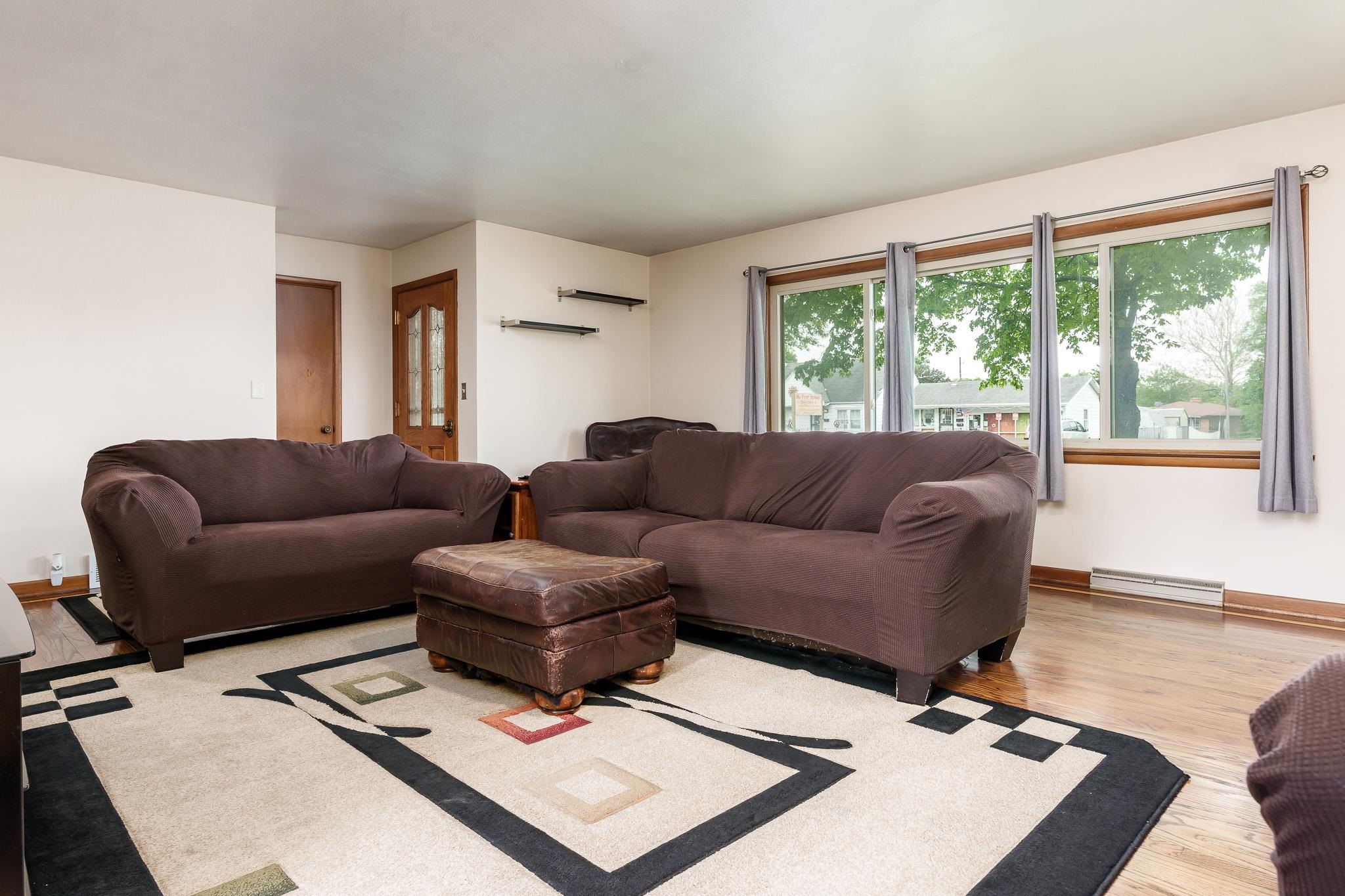 526 East Riverside Boulevard Loves Park, IL 61111 - Photo 7 of 29