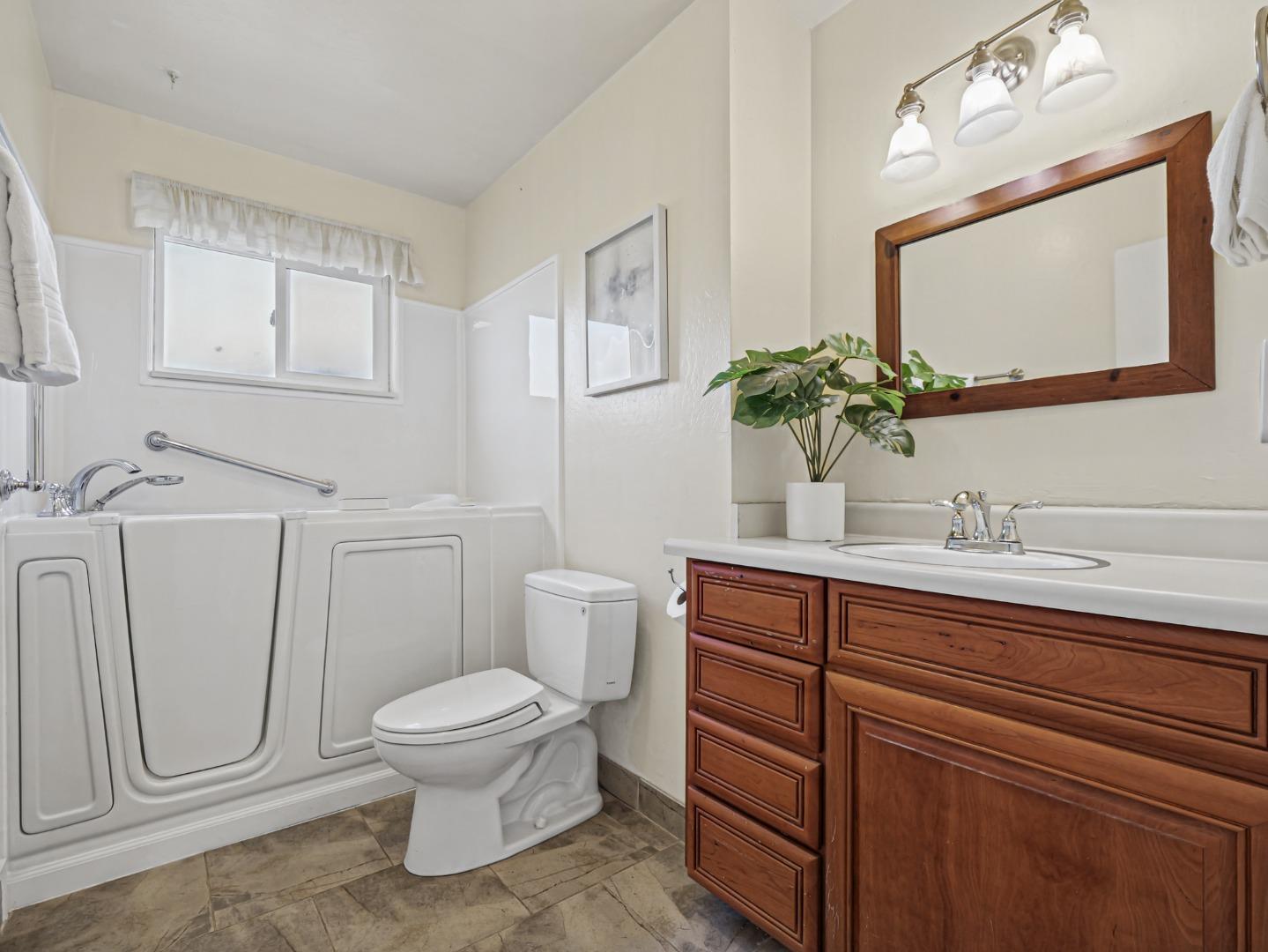 225 West Phillips Road Watsonville, CA 95076 - Photo 37 of 46 Gallery Image 37