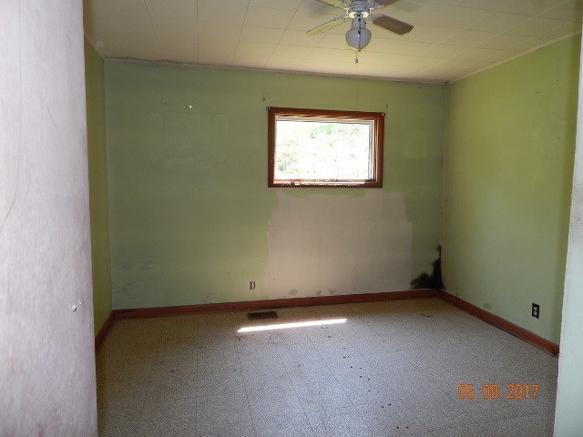 121 Yockey Road Bedford, IN 47421 - Photo 13 of 18